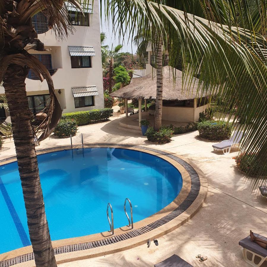 Superbe Appartement Avec Piscine, Proche Centre Ville, Restaurant, Mer Saly Exterior photo