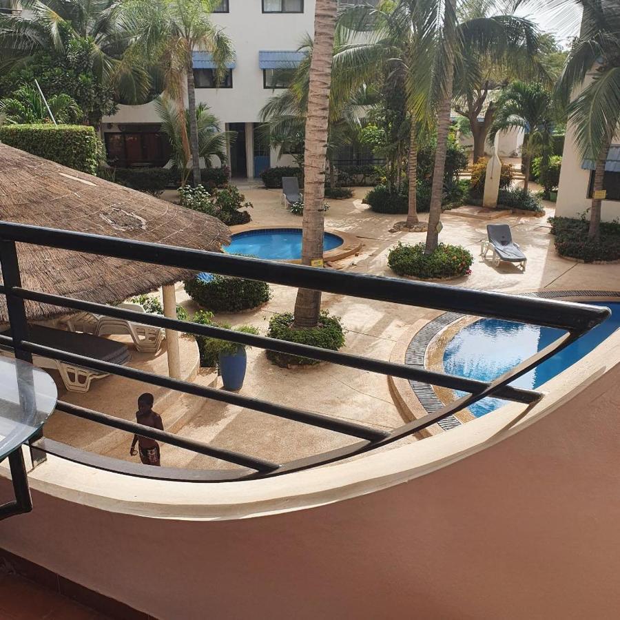 Superbe Appartement Avec Piscine, Proche Centre Ville, Restaurant, Mer Saly Exterior photo